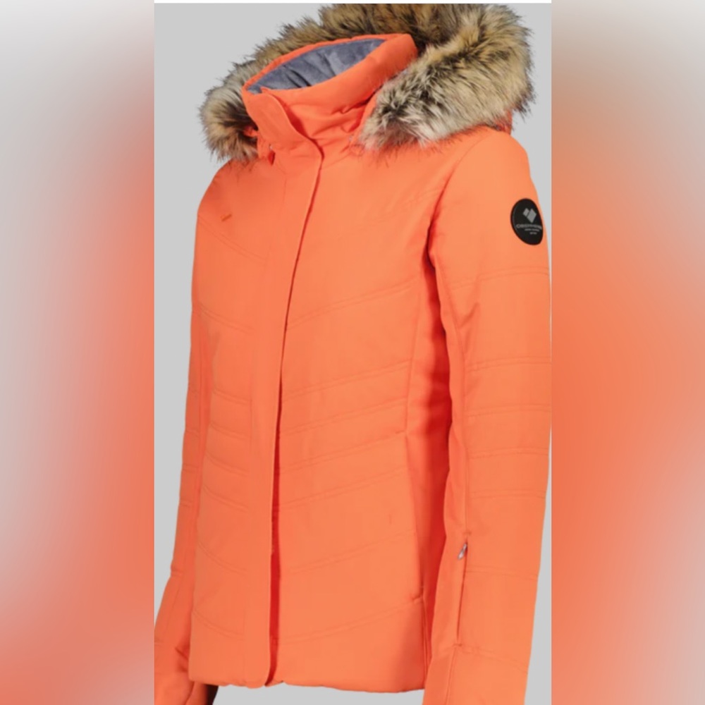 Obermeyer Tuscany ll Jacket Waterproof and Insulated with a stylish edge